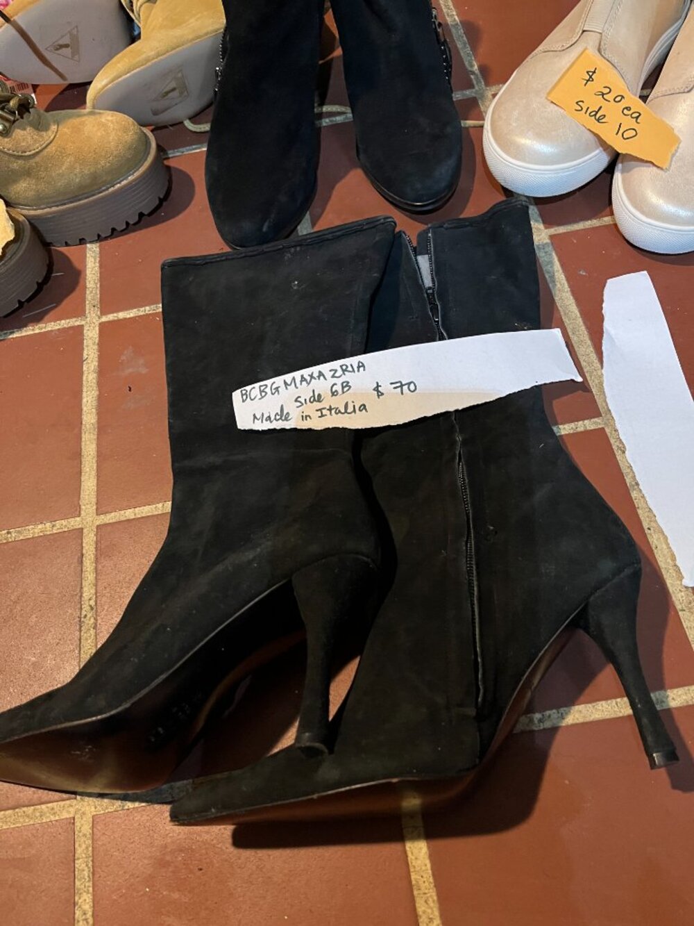 SHOES - Picture 4 of 5